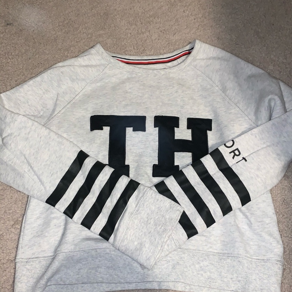 Tommy Hilfiger sweater crop top
